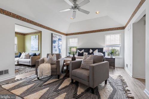 1104 Chestnut Ave, Norristown PA 19403-2874 exterior