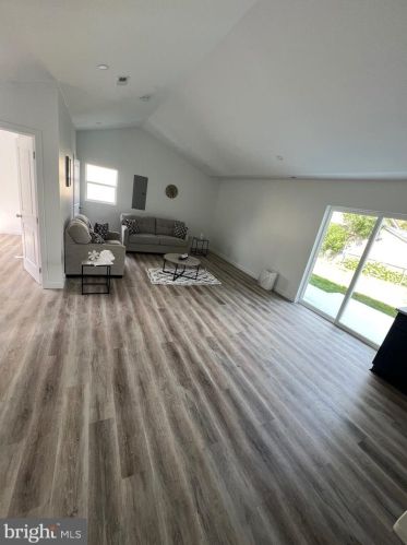 55 Middlebury Ln, Willingboro NJ  08046-2931 exterior