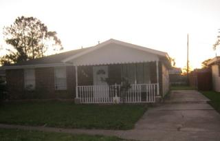 548 Phyllis Dr, Westwego, LA 70094-2928