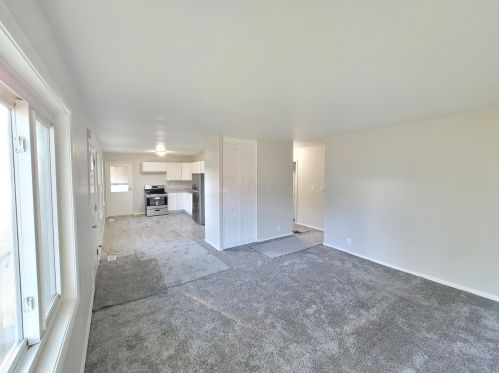 494 Roberts Ave, Marion, OH 43302-1946