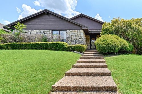 7721 Woodside Hill Ct, Fort Worth, TX 76179