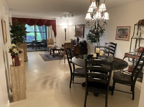 10143 Mangrove Dr, Boynton Beach, FL 33437-1326