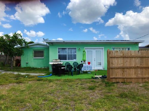 5806 Tarragon Dr, West Palm Beach, FL 33415-7034