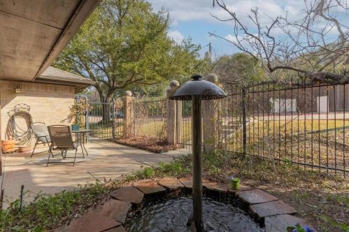 4351 Salix Ct, Fort Worth, TX 76109-4922