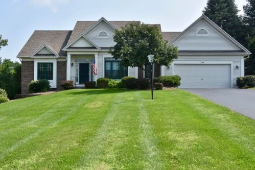 34 Chardonnay Dr, Fairport NY  14450-4135 exterior