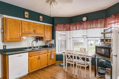 744 Lakecrest Dr, Menasha, WI 54952-2231