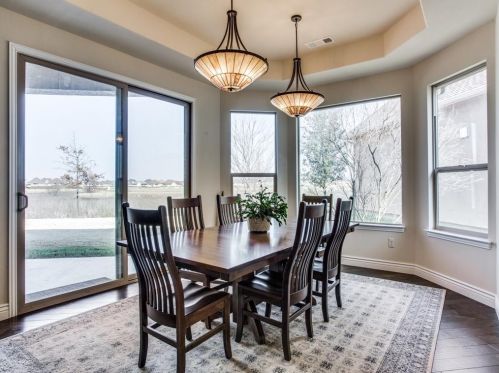 9624 Crestview Dr, Denton TX  76207-6771 exterior