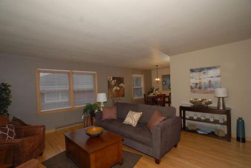 8629 Olive St, Milwaukee, WI 53222-1749