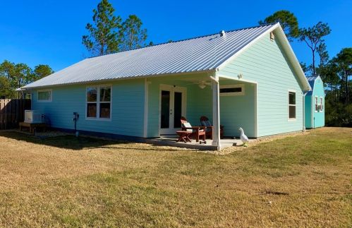 210 Ridgecrest Pkwy, Saint George Island FL  32328-3377 exterior