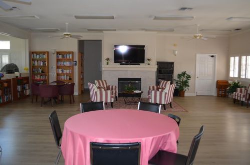 3387 Four Seasons Dr, Turlock CA  95382-9713 exterior