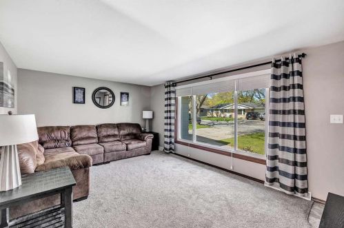 1021 Cameron St, Green Bay, WI 54304-2005
