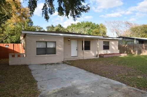 5117 Barnett Pl, Orlando, FL 32808-7113
