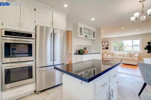 16559 Cowell St, San Leandro, CA 94578-1209