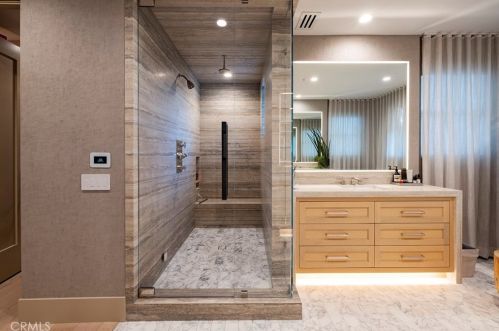 12 Tidal Surf, Newport Beach CA  92657-1905 exterior