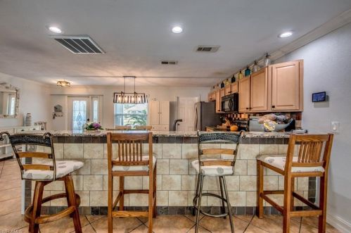 1139 13th Ter, Cape Coral FL  33990-3747 exterior