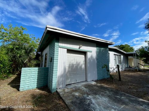 901 Kensington Dr, Cocoa, FL 32922-6841