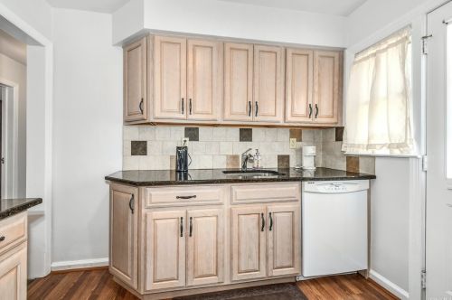 138 Wilton St, New Hyde Park NY  11040-3832 exterior