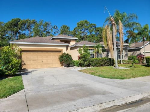 745 Crossfield Cir, Naples, FL 34104-4758