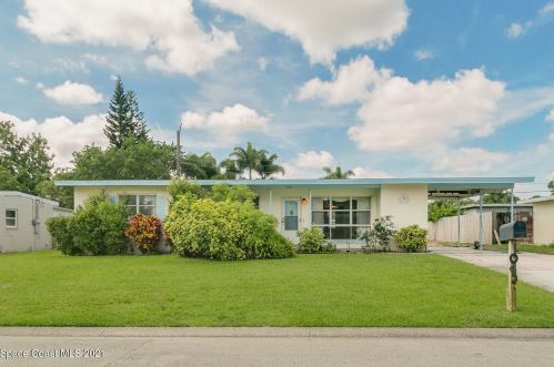 1043 Alamanda Ln, Cocoa, FL 32922-6703