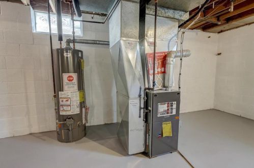 9332 Burleigh St, Milwaukee WI  53222-3550 exterior