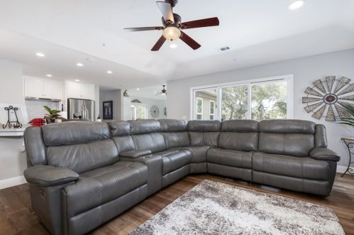 245 Plancha Way, Pismo Beach CA  93420-4611 exterior