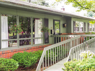 1817 Laural St, Stroudsburg, PA 18360-1261