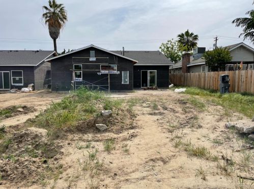 209 Sherman Ave, Manteca CA  95336-4716 exterior