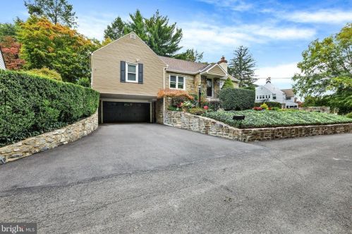 1072 Winding Creek Ln, Huntingdon Valley, PA 19006-8337