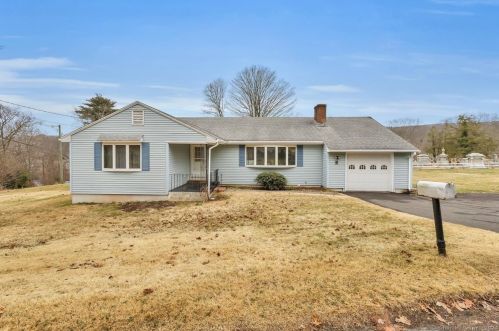 4 Hull Ave, Higganum, CT 06441-4235