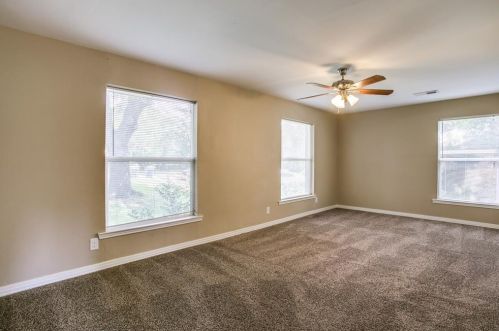 2518 Bridal Wreath Ln, Dallas TX  75233-3304 exterior