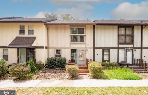 5454 Crossrail Dr, Springfield, VA 22015-1816