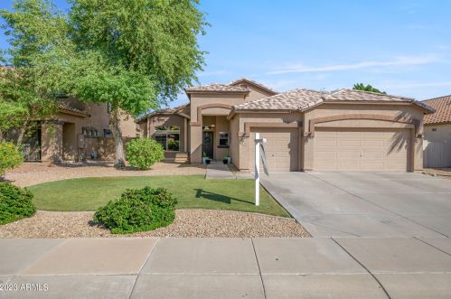 973 Oak St, Gilbert, AZ 85233-7742