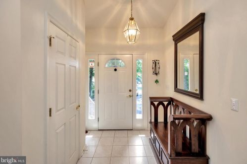 421 Harrison Cir, Locust Grove, VA 22508-5315