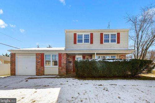 514 Indianola Rd, Fairless Hills, PA 19030-3005