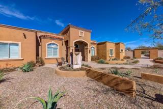 10880 Grass Shack Pl, Tucson, AZ 85749-8022
