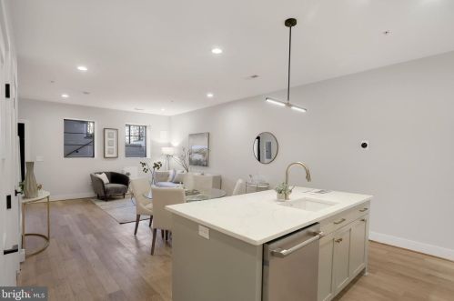 1364 Newton St, Washington, DC 20017-2513