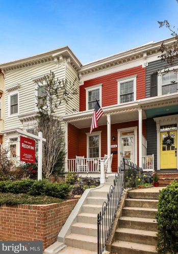1104 Park St, Washington, DC 20002-6318