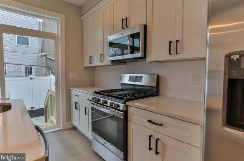 618 Mckean St, Philadelphia PA 19148-2208 exterior