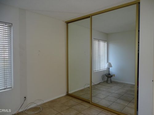 704 Holly Ave, Oxnard CA 93036-1907 exterior