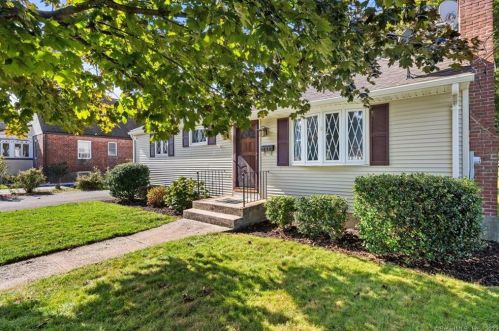 264 Roxbury Rd, New Britain, CT 06053-3127
