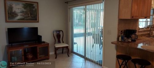 382 Gulfstream Ave, Fort Pierce FL  34983-1219 exterior