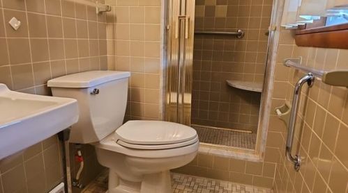 15 Sunbirch Dr, Jeannette PA  15644-1138 exterior