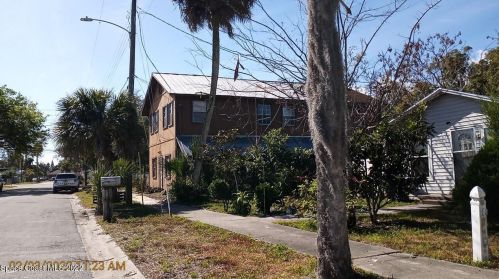 208 Canaveral Ave, Titusville, FL 32796-3425