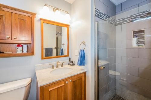 107 Allenton Rd, North Kingstown RI  02852-5914 exterior