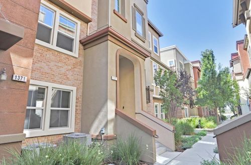 1357 Lee Pl, San Jose, CA 95131-4003