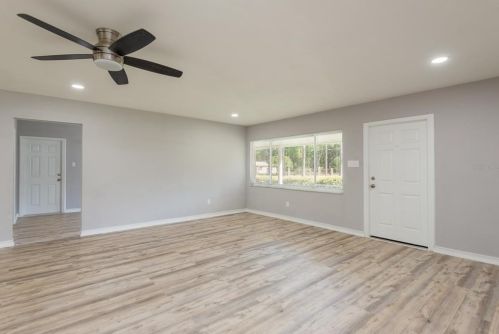 5476 Lk Le Clare Rd, Lutz FL  33558-8013 exterior