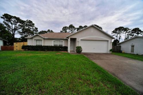 6393 Hudson Rd, Cocoa, FL 32927-2286