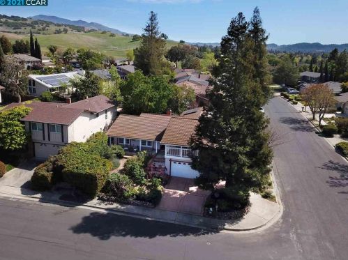 3502 Wild Flower Way, Concord, CA 94518-2330