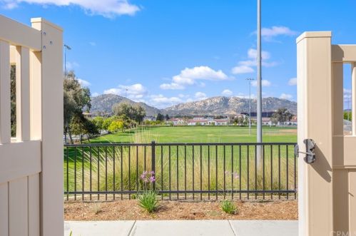 44115 Calle Luz, Temecula, CA 92592-3990