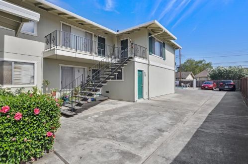 1976 Harris Ave, San Jose CA 95124-1018 exterior